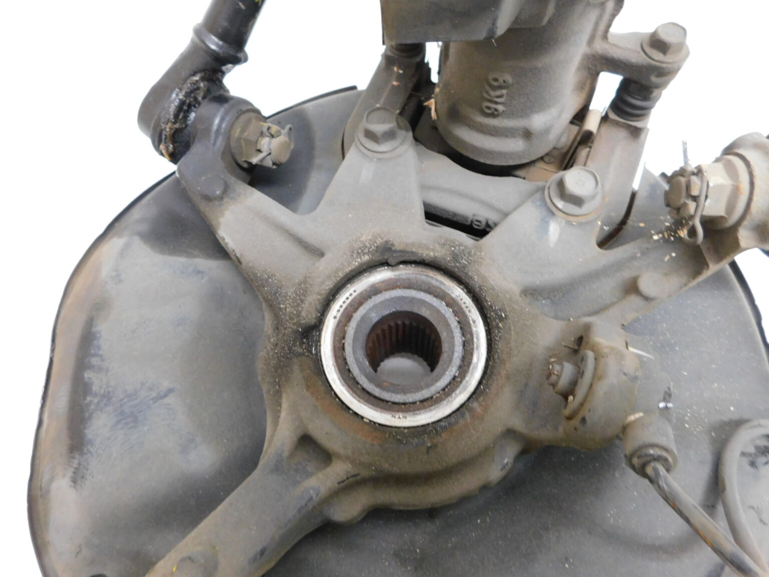 JDM 20002003 HONDA S2000 AP1 REAR HUB ASSEMBLY JDM of Ohio